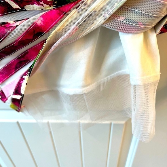 Elisa B Boutique floral dress size 14 (Girls) NWOT - Picture 4 of 6